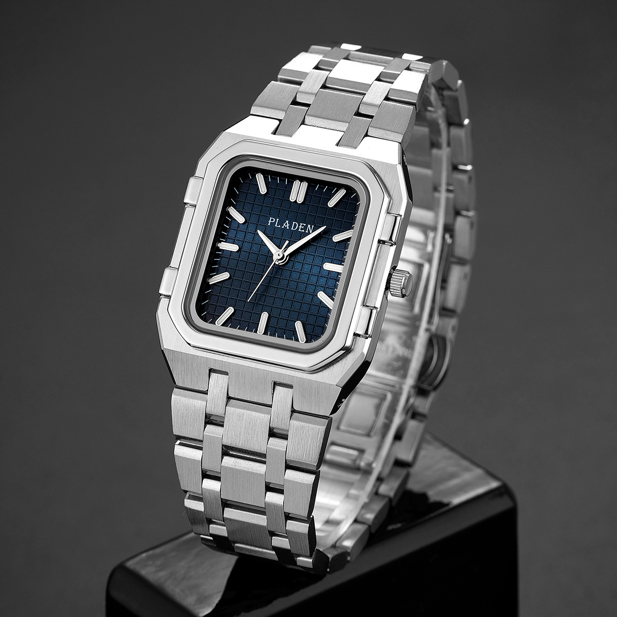 高級ブランドブルーダイヤルマン高品質クォーツ時計男性用スクエ - Luxury Watch Magazine のレビューと価格