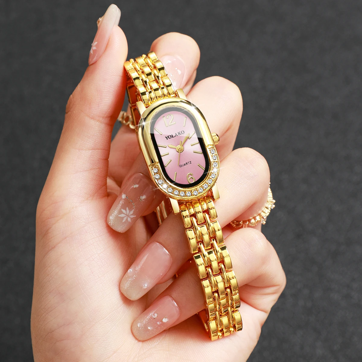 高級ラインストーン女性用クォーツ時計ファッションゴールデンブ - Luxury Watch Packaging Box のレビューと価格