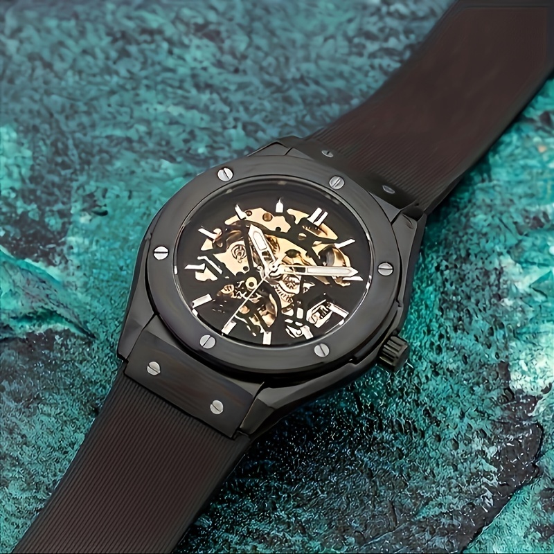 新しいハイエンドでスタイリッシュな、軽量で高級感のある、トレ - Luxury Watch Values のレビューと価格