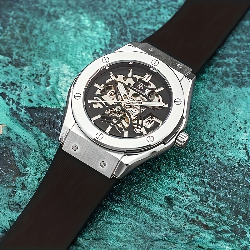 新しいハイエンドでスタイリッシュな、軽量で高級感のある、トレ - Luxury Watch Values のレビューと価格