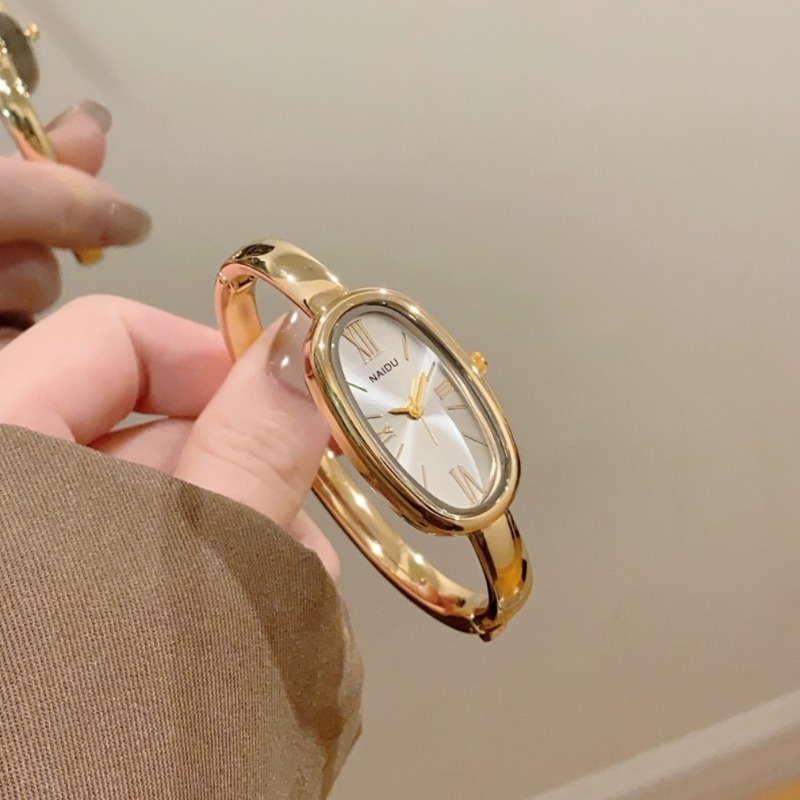 ハイエンドの女性用ローマスケールクォーツ時計シンプルなゴール - Quiet Luxury Watch のレビューと価格