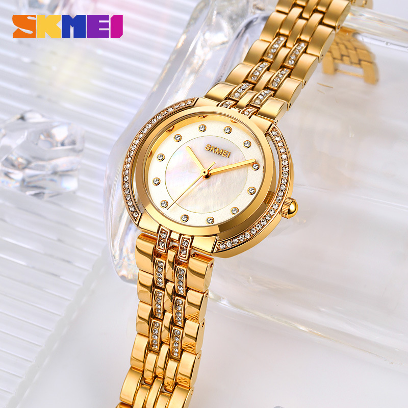 レディースブレスレットクォーツ時計高級ラインストーンダイヤル - Luxury Watch For Women のレビューと価格