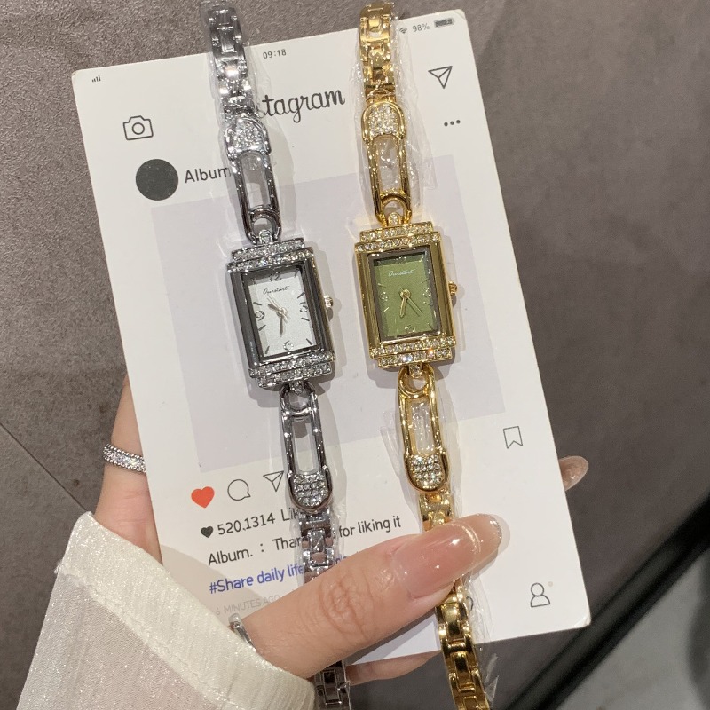 小さなピン付きオールドマネースタイルハンドニッチデザイン腕時 - Luxury Watch Values のレビューと価格